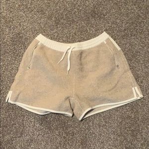 Outdoor voices Teddy shorts. Fit kinda large